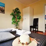 Apartment Plaza
