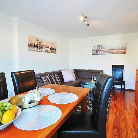 Appartement Plaza *