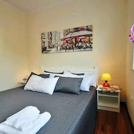 Apartment Plaza *